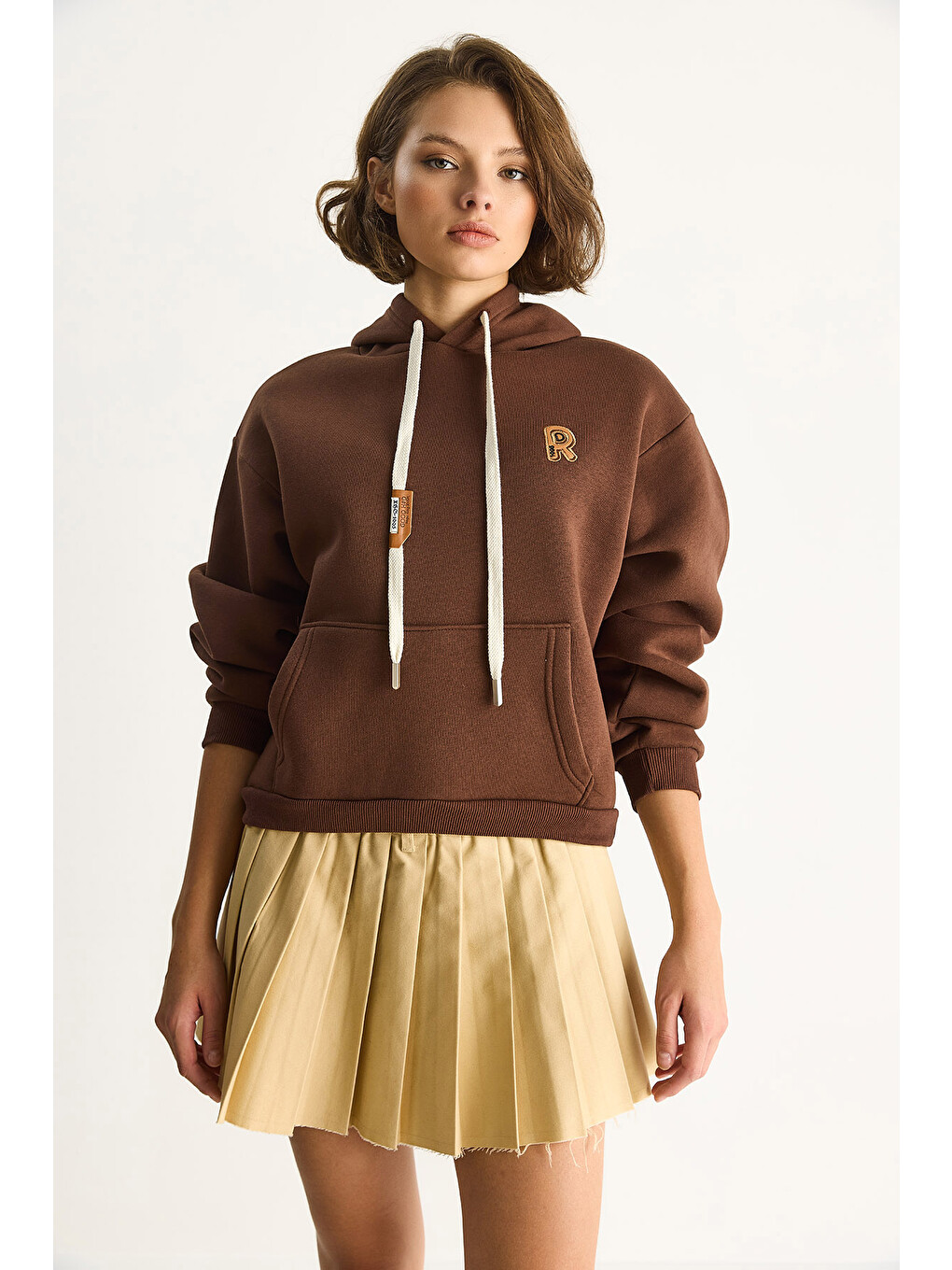 Kahverengi Kadın Nakış İşlemeli Kanguru Cepli Kapüşonlu Şardonlu Salaş Sweatshirt-5