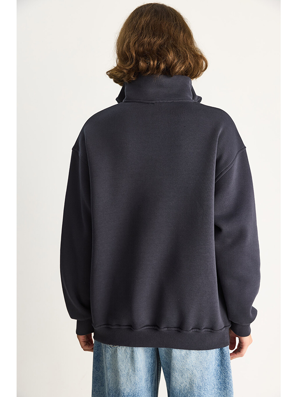 Gri Kadın Nakışlı Yarım Fermuarlı Polo Yaka Şardonlu Oversize Sweatshirt-5
