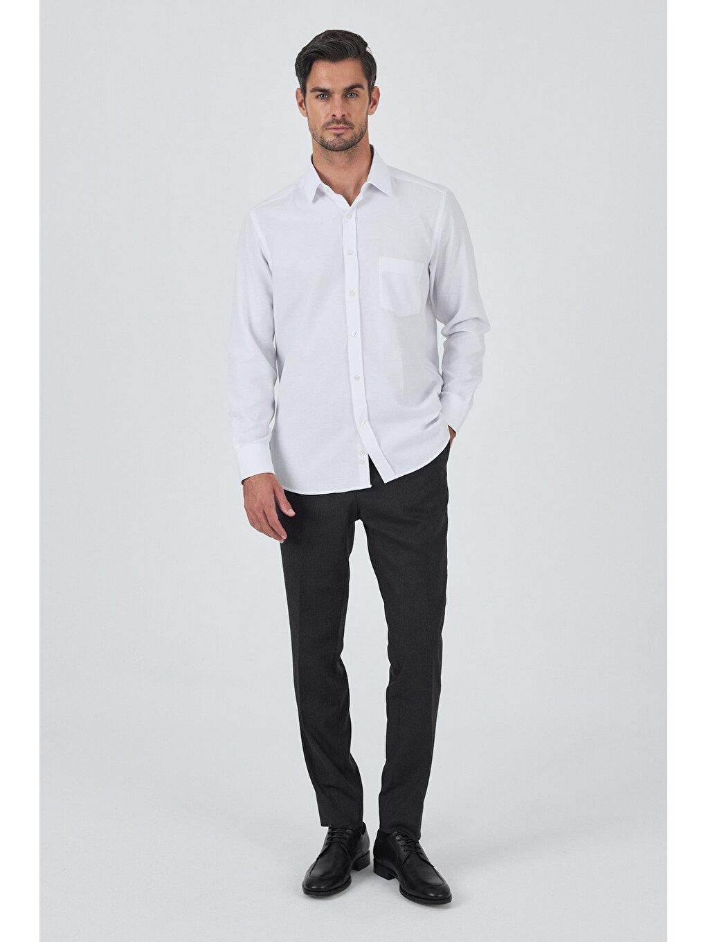 Beyaz Uzun Kol Desenli Armürlü Sert Yaka Cepli Pamuklu Classic Comfort Fit Büyük Beden Gömlek 1004250187-1