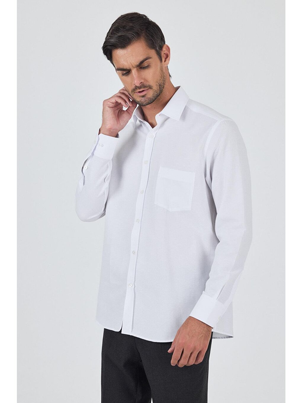 Beyaz Uzun Kol Desenli Armürlü Sert Yaka Cepli Pamuklu Classic Comfort Fit Büyük Beden Gömlek 1004250187-2