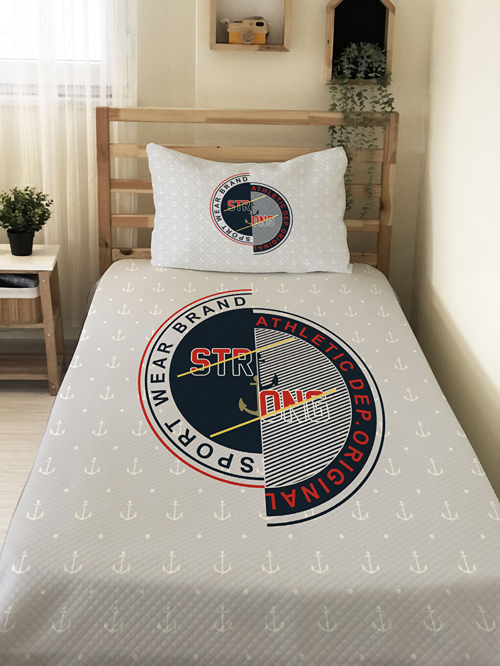 Karışık Sport Wear Desenli Çocuk Pike Takımı - 160x220 Cm Pike 50x70 Cm Yastık Kılıfı