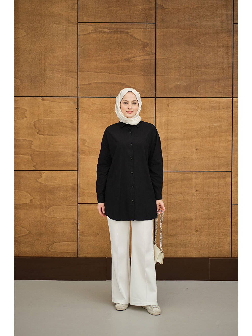 Kadın Şeffaf Düğme Detaylı Basic Gömlek Siyah-2