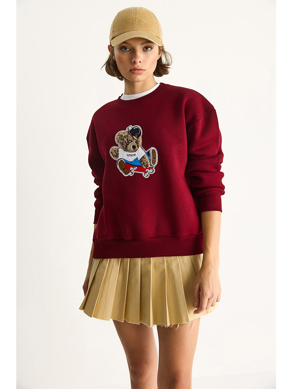 Bordo Kadın Teddy Nakış İşlemeli Bisiklet Yaka Salaş Sweatshirt-1