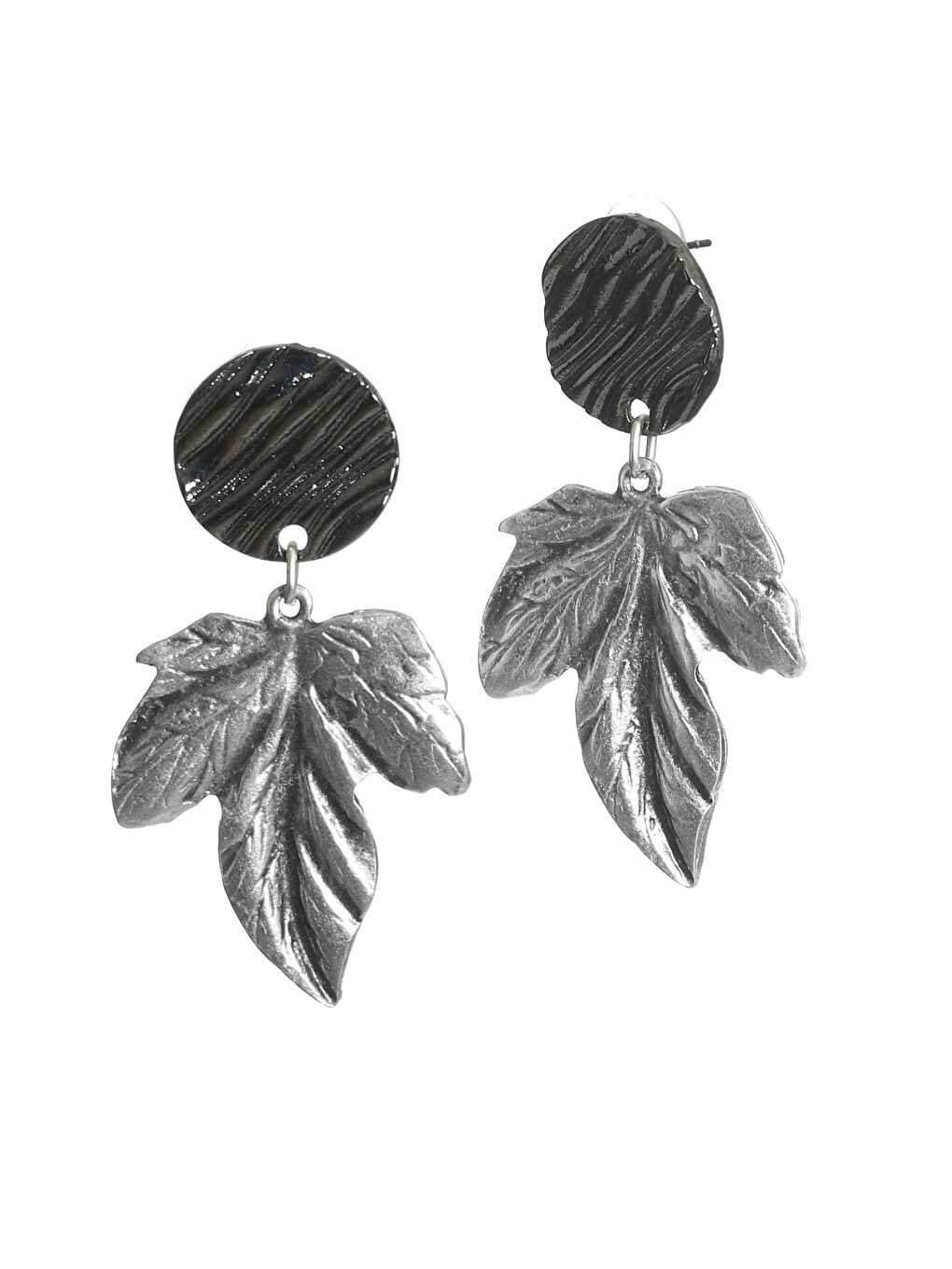 Gri Kadın Çivili Model Yaprak Formlu Küpe