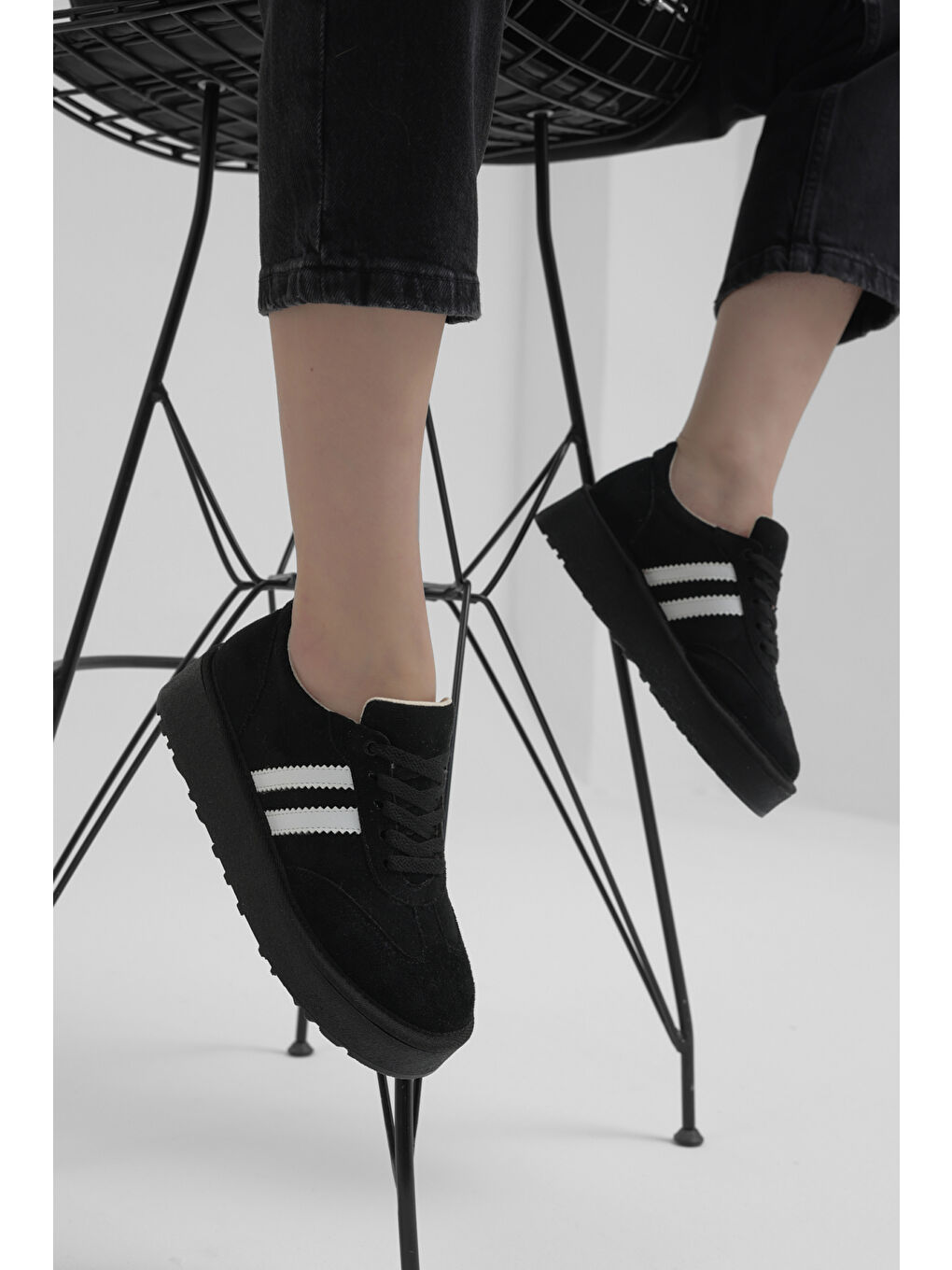 Kadın Siyah Kadın Süet Rahat Kalıp Sneaker-3