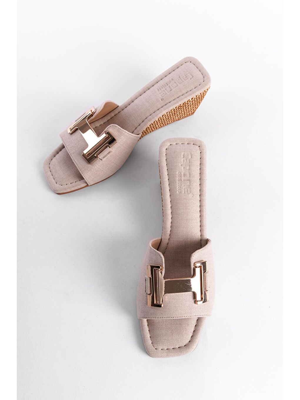 Bej Dolgu Topuklu Keten Bantlı Kadın Terlik-1