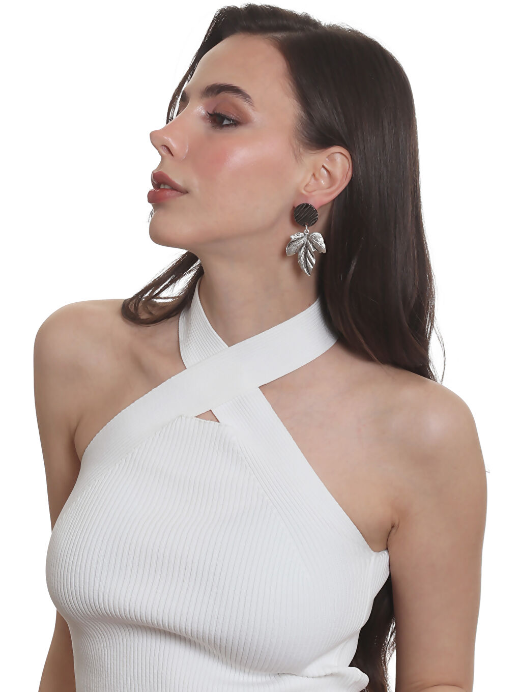 Gri Kadın Çivili Model Yaprak Formlu Küpe-5
