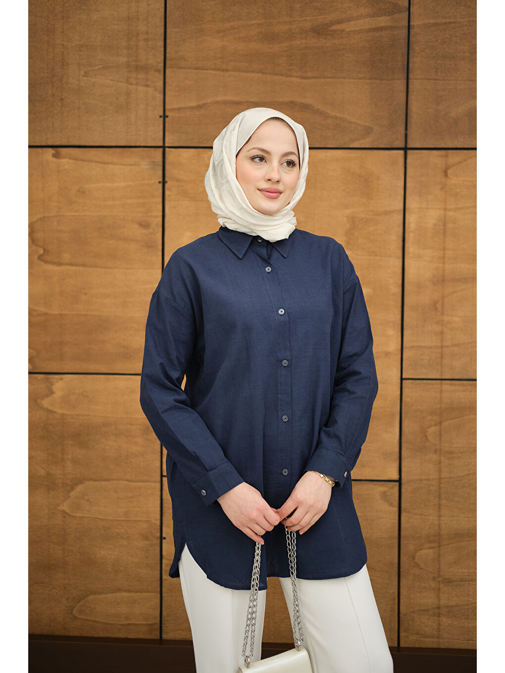 Kadın Şeffaf Düğme Detaylı Basic Gömlek Lacivert-3