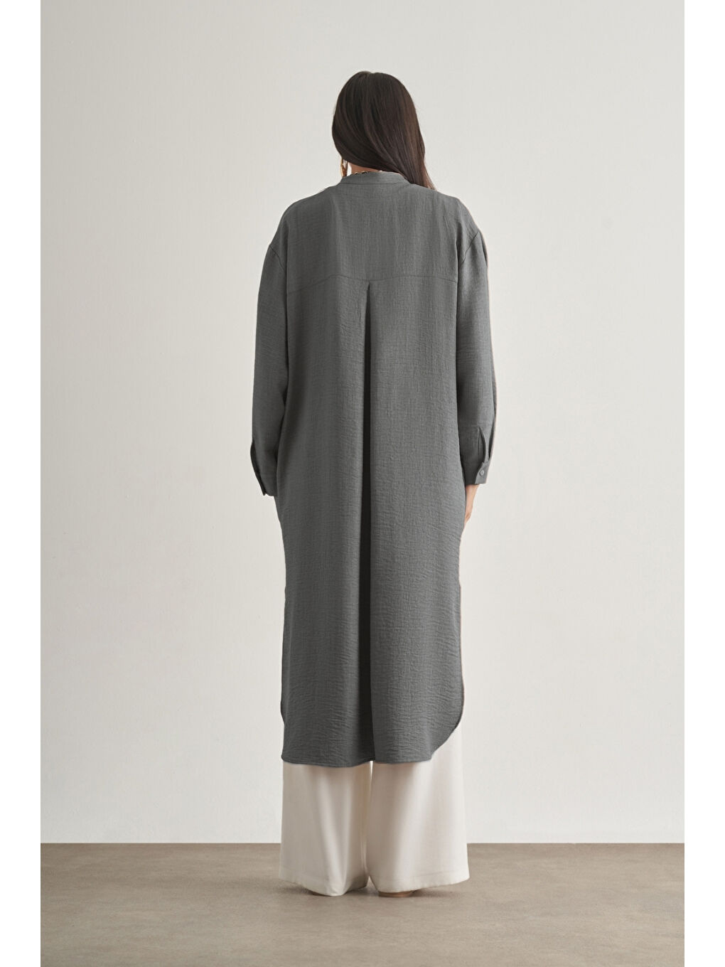 Keten Dokulu Verev Cepli Gri Uzun Tunik-2