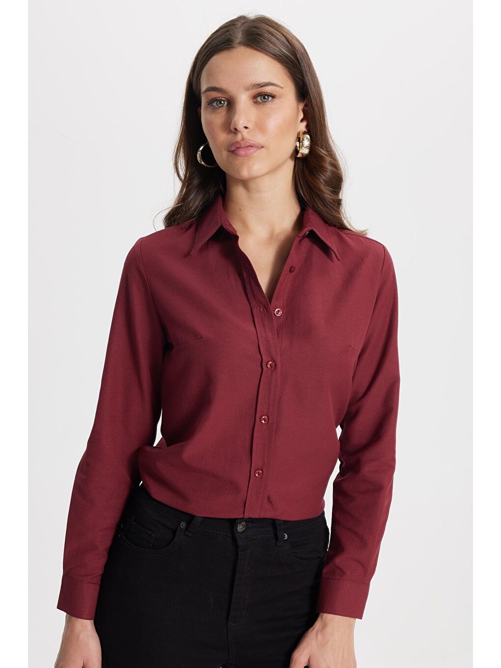Kadın Slim Fit Dar Kesim Uzun Kollu Pamuklu Vücuda Oturan Dokulu Bordo Basic Gömlek-4