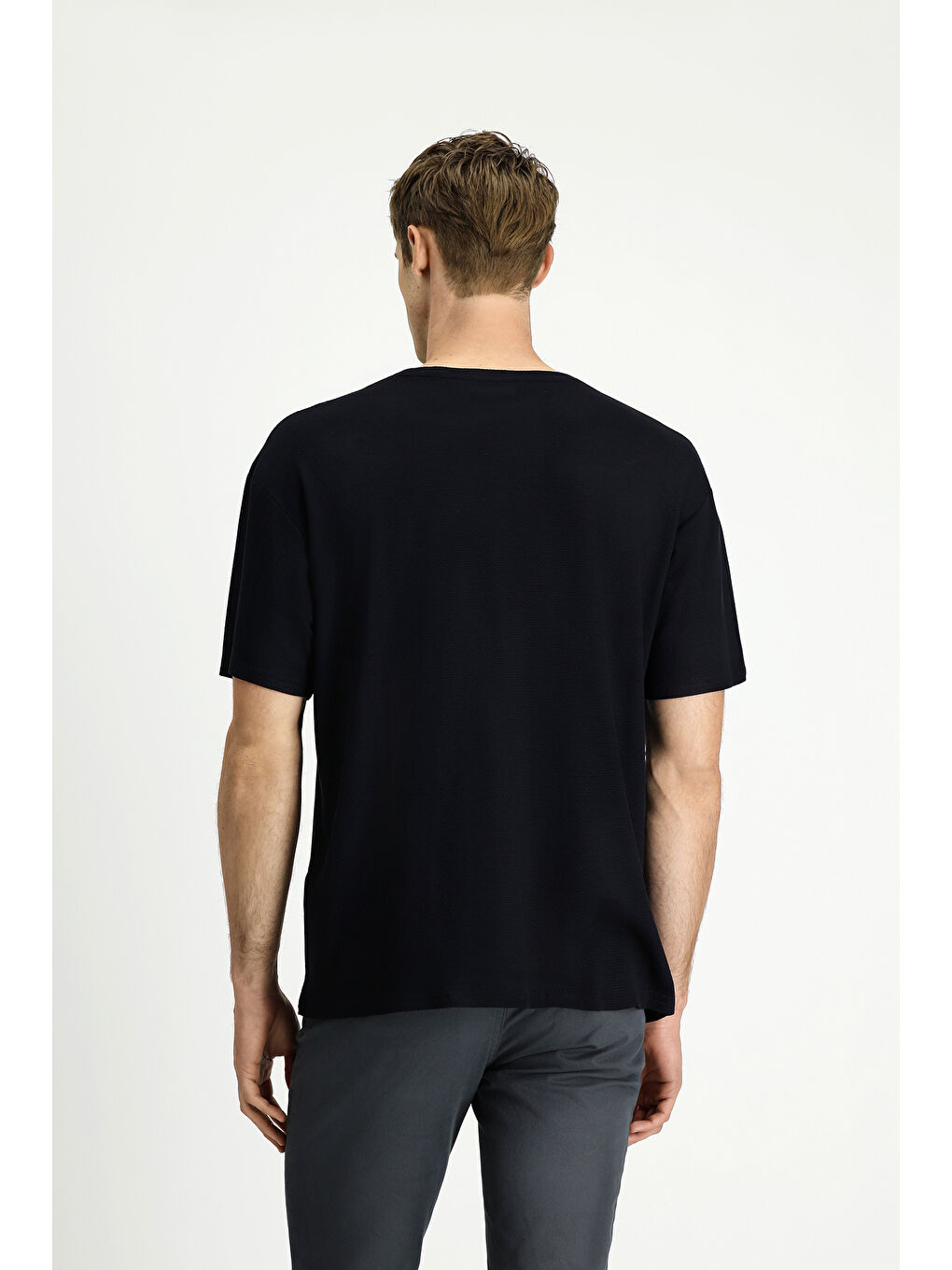 Siyah Bisiklet Yaka Oversize Desenli Modal Karışımlı Tişört-3