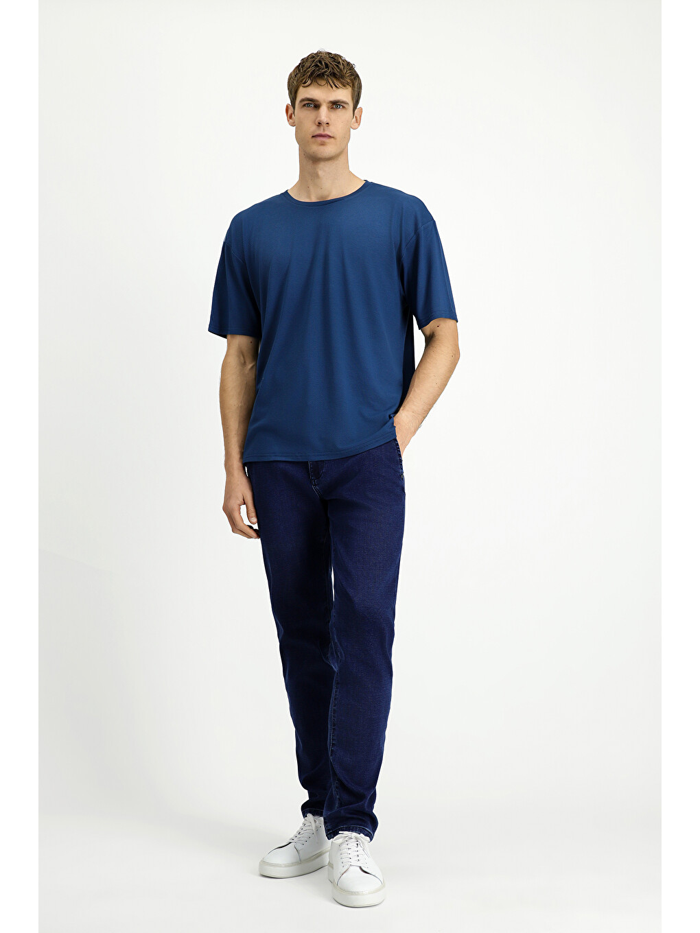 İndigo Bisiklet Yaka Oversize Desenli Modal Karışımlı Tişört-1