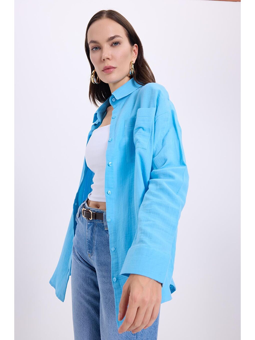 Kadın Oversize Geniş Kesim %100 Pamuk Müslin Kumaş Uzun Kollu Cepli Dokulu Mavi Gömlek-1