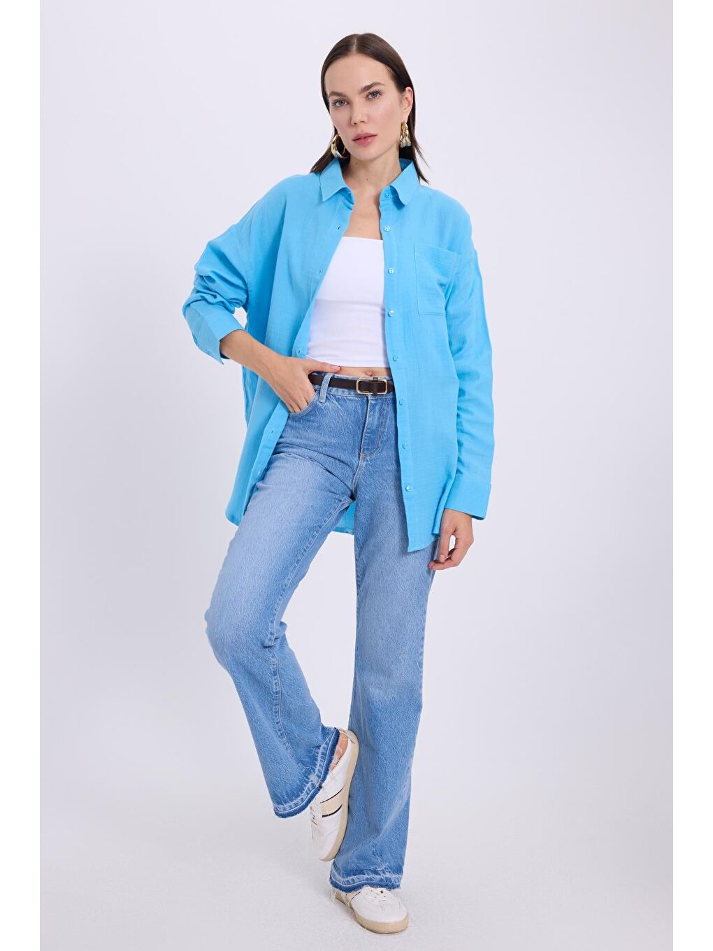 Kadın Oversize Geniş Kesim %100 Pamuk Müslin Kumaş Uzun Kollu Cepli Dokulu Mavi Gömlek-3