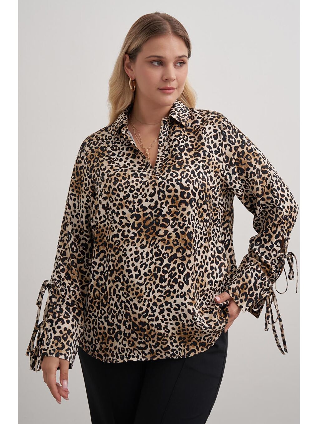 Kahverengi Bağlama Detaylı Leopar Bluz-1