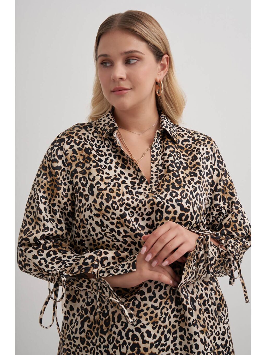 Kahverengi Bağlama Detaylı Leopar Bluz-2