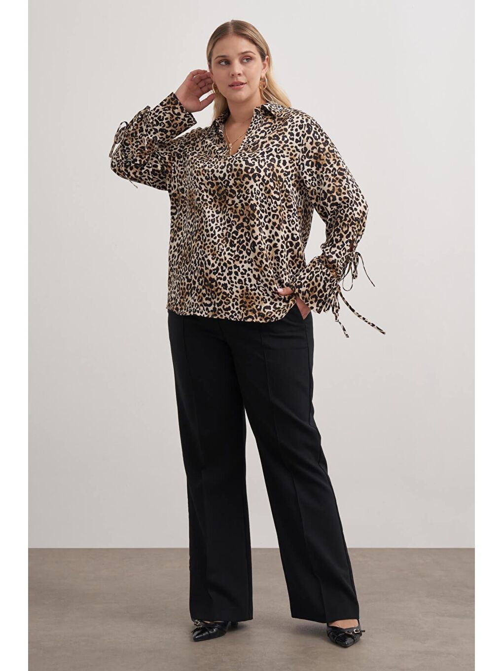 Kahverengi Bağlama Detaylı Leopar Bluz-4