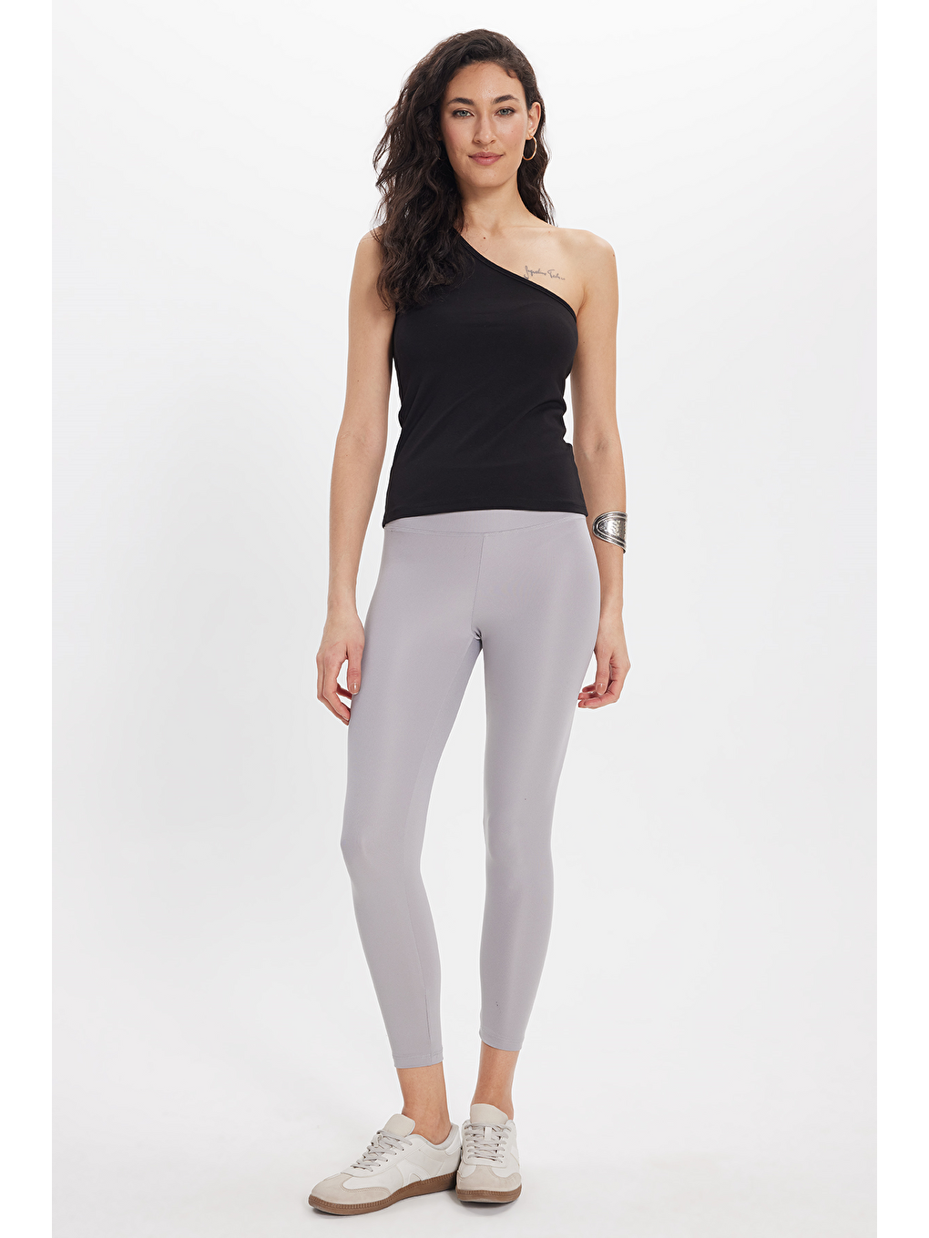 Kadın Slim Fit Dar Kesim Pamuklu Kolsuz Siyah Crop Atlet-1