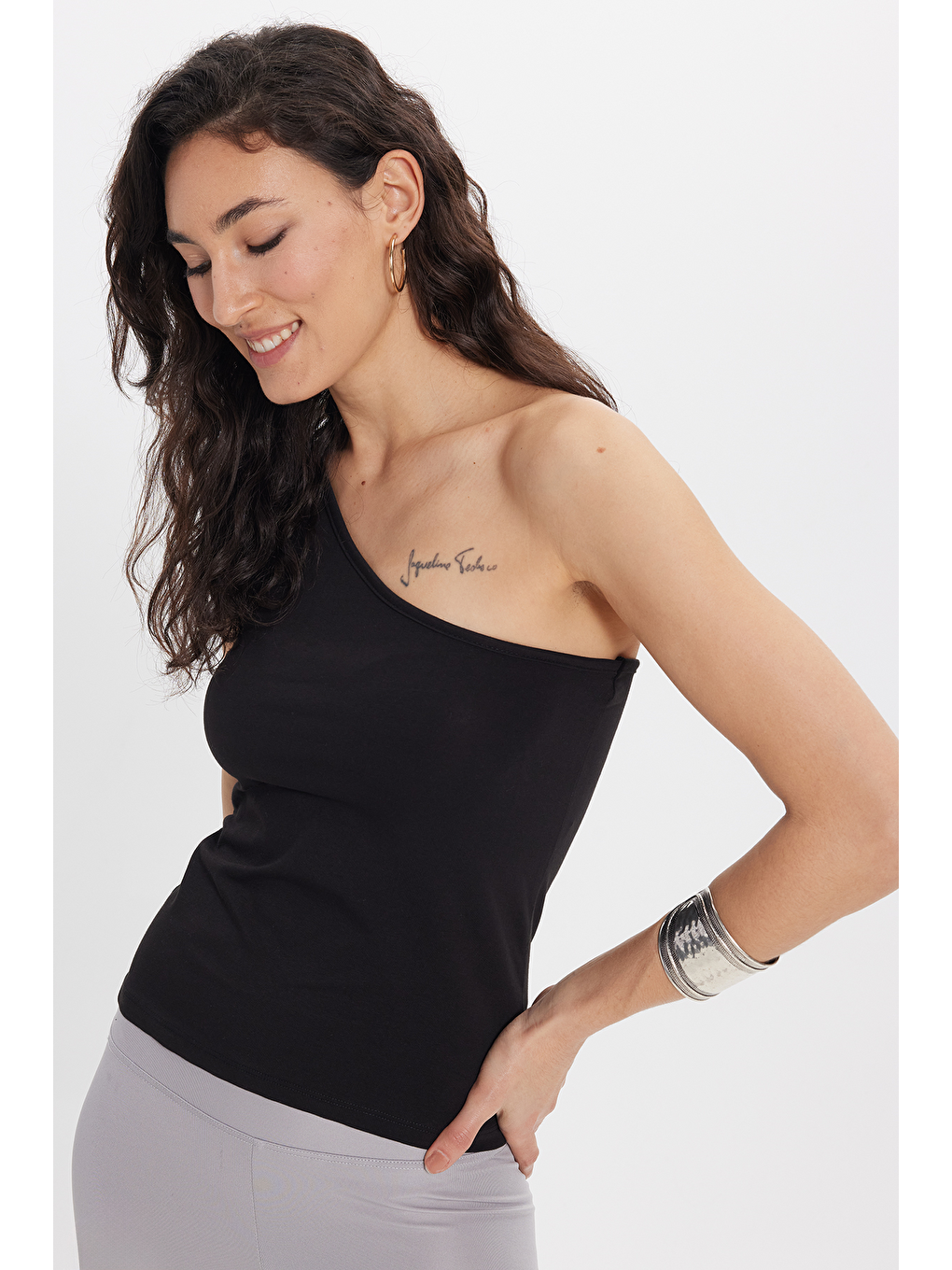 Kadın Slim Fit Dar Kesim Pamuklu Kolsuz Siyah Crop Atlet-5
