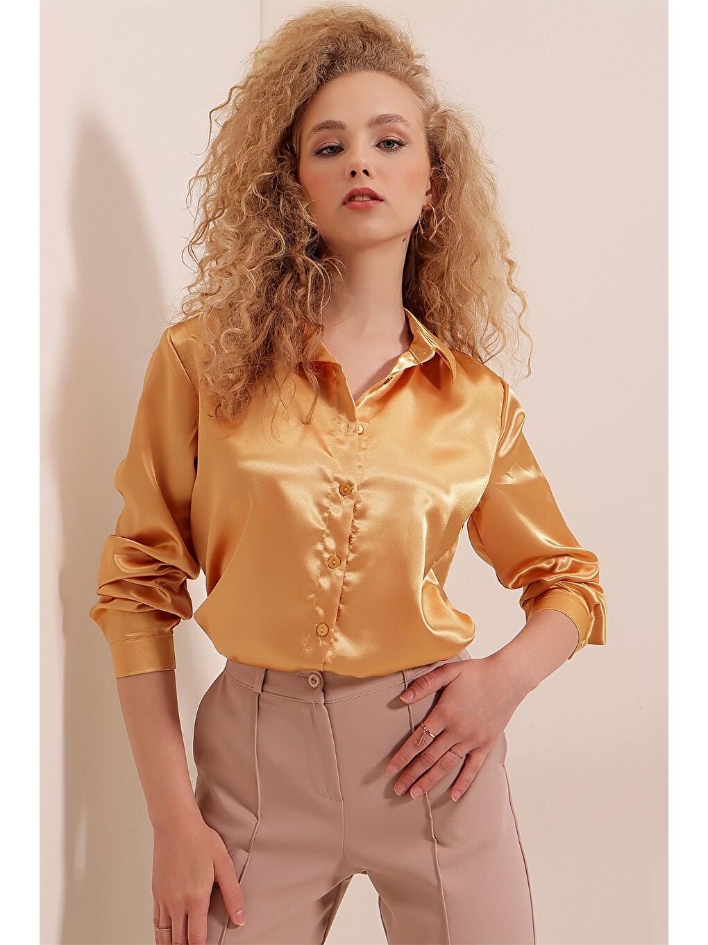 Sarı 3964 Hafif Dökümlü Saten Gömlek - Altın-2