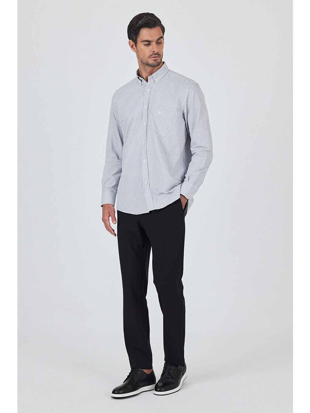 Lacivert Uzun Kol Kareli Desen Bez Ayağı Düğmeli Yaka Cepli Pamuklu Classic Comfort Fit Gömlek 1004250197-1