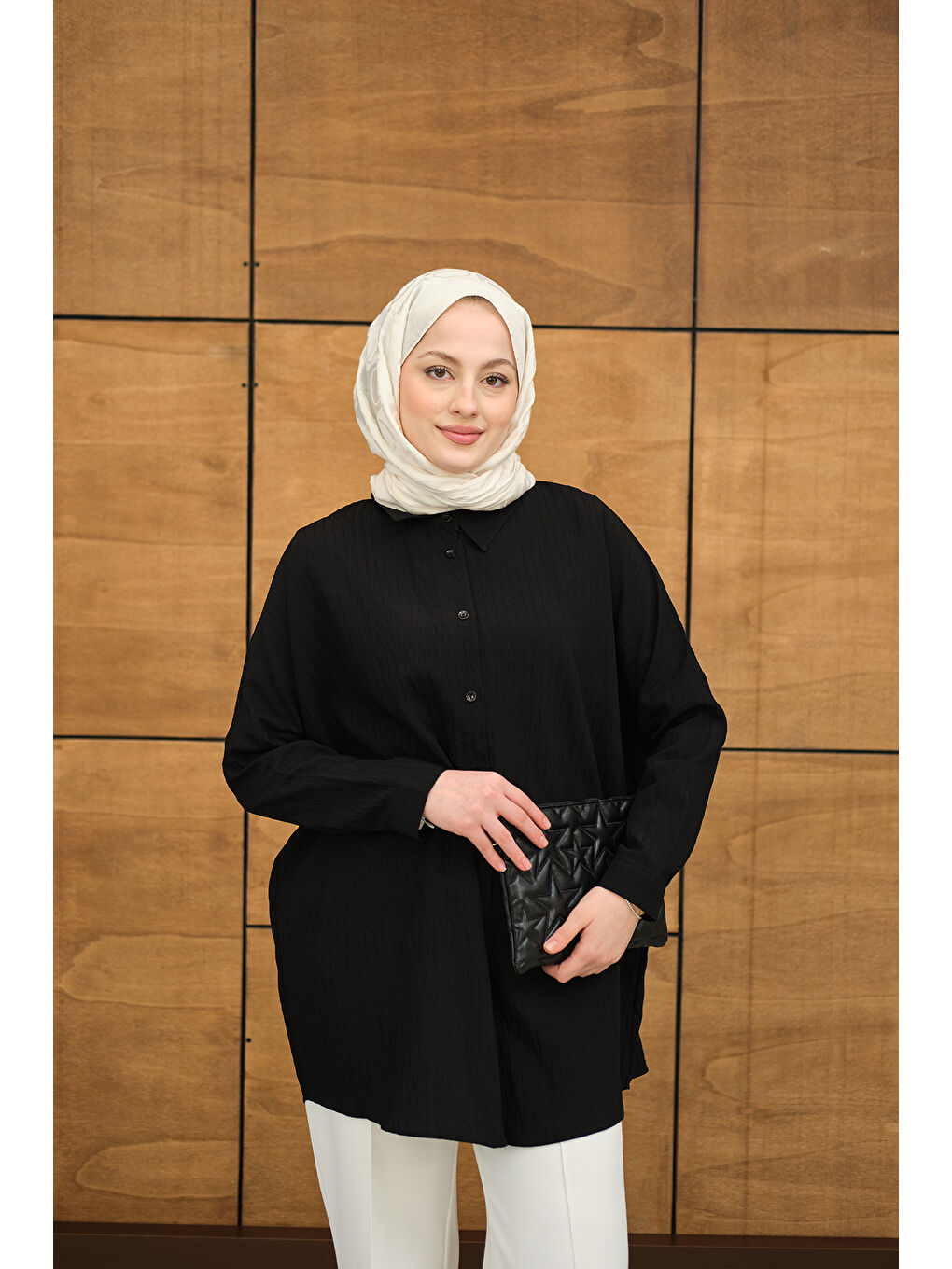 Kadın Kendinden Desenli Mila Gömlek Siyah-1