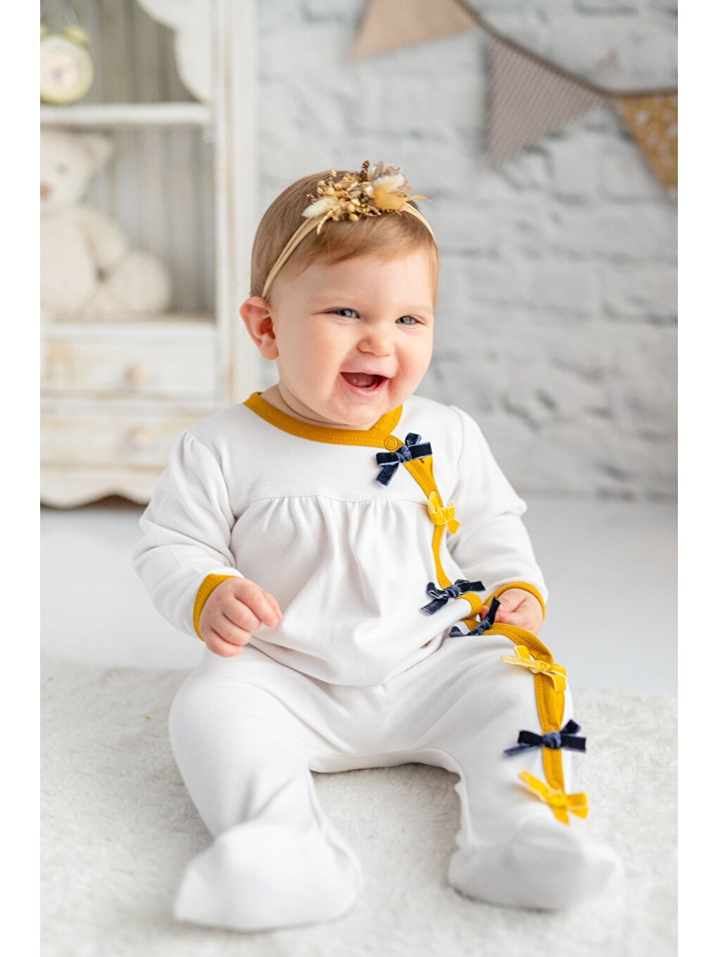 Ekru Kız Bebek Çıtçıtlı Fiyonklu Tulum (6-24Ay)