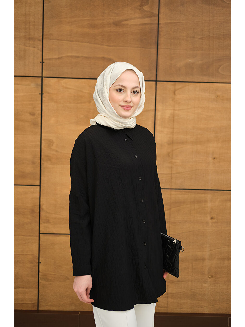 Kadın Kendinden Desenli Mila Gömlek Siyah-4