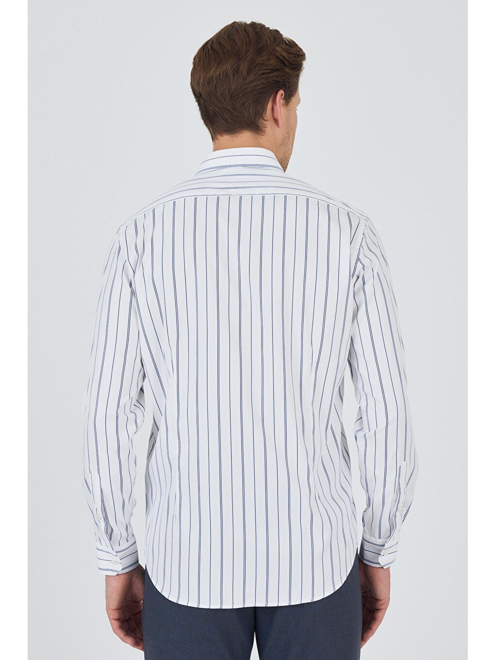 Beyaz Uzun Kol Çizgili Desen Bez Ayağı İtalyan Yaka Cepsiz Esnek Classic Slim Fit Gömlek 1004250203-4