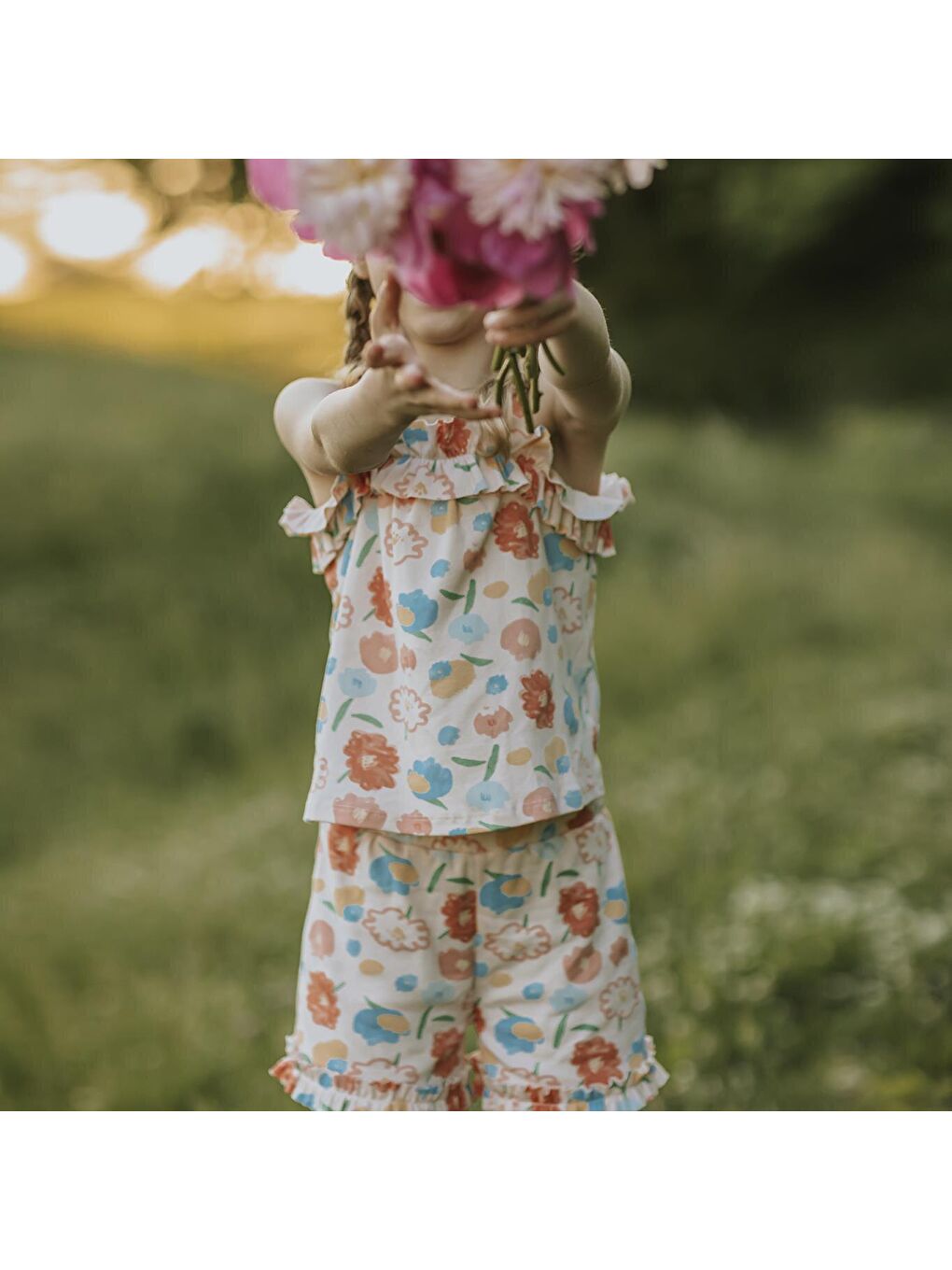 Pembe Çiçek Buketi Fırfırlı Şortlu Set-4