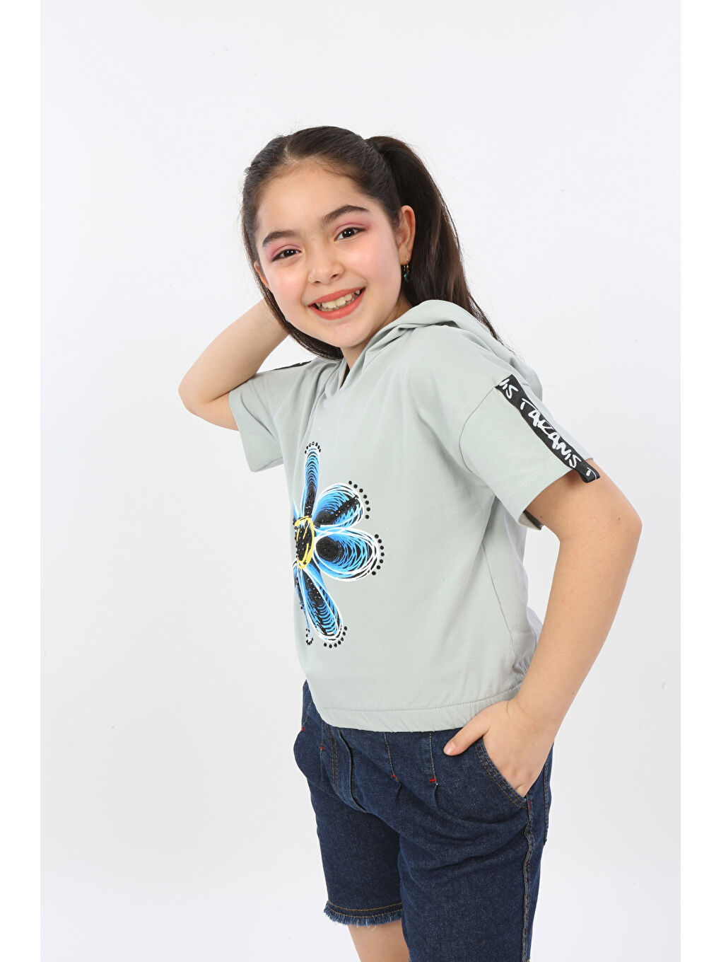 Gri Kız Çocuk Kapüşonlu Kısa Kollu Beli Lastikli Baskılı Tişört 22234-2