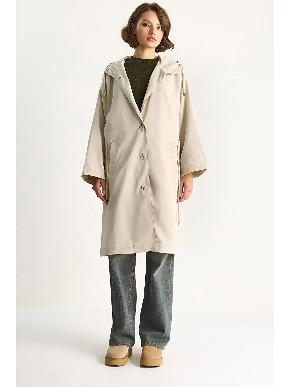 Bej Kadın Kapüşonlu Astarlı Cep Detaylı Orta Boy Mevsimlik Trençkot