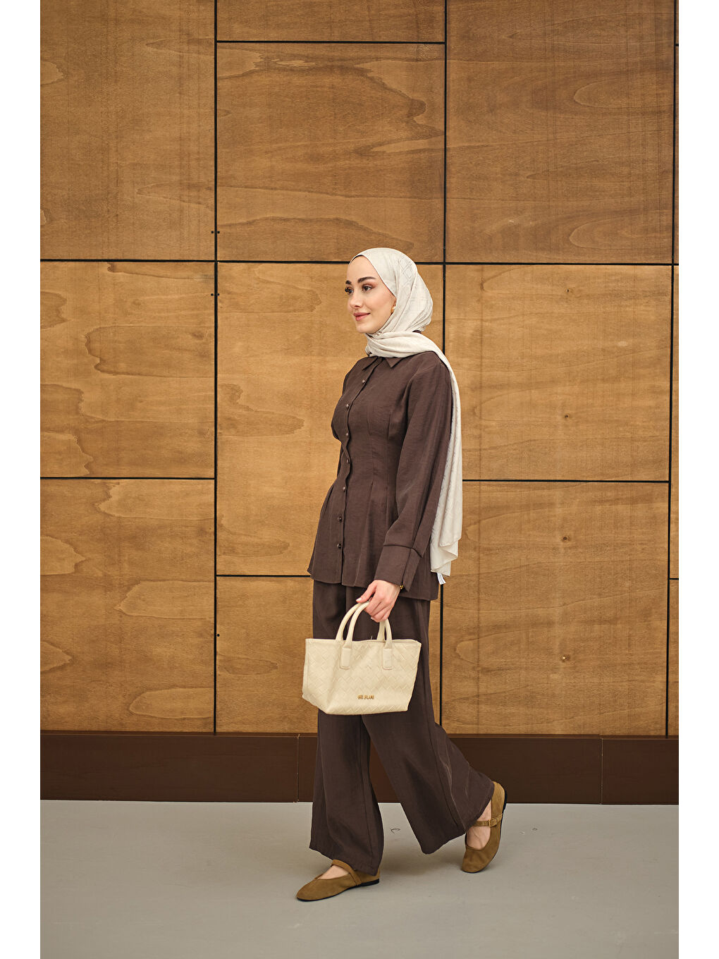 Kadın Beli Pile Detay İki Kemerli Gömlek Yaka Takım Kahverengi-1