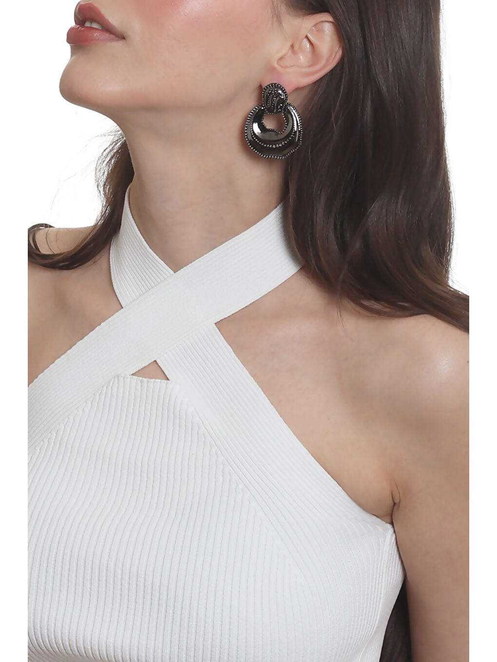 Antrasit Kadın Yaprak Dokulu Çivili Model Çanta Formlu Küpe-2