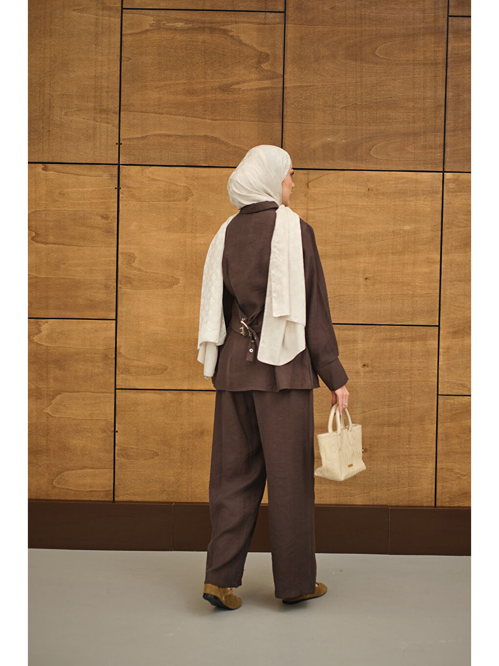 Kadın Beli Pile Detay İki Kemerli Gömlek Yaka Takım Kahverengi-2