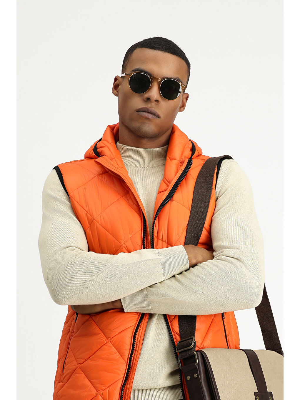 Turuncu Kapüşonlu Kapitone Spor Yelek-2