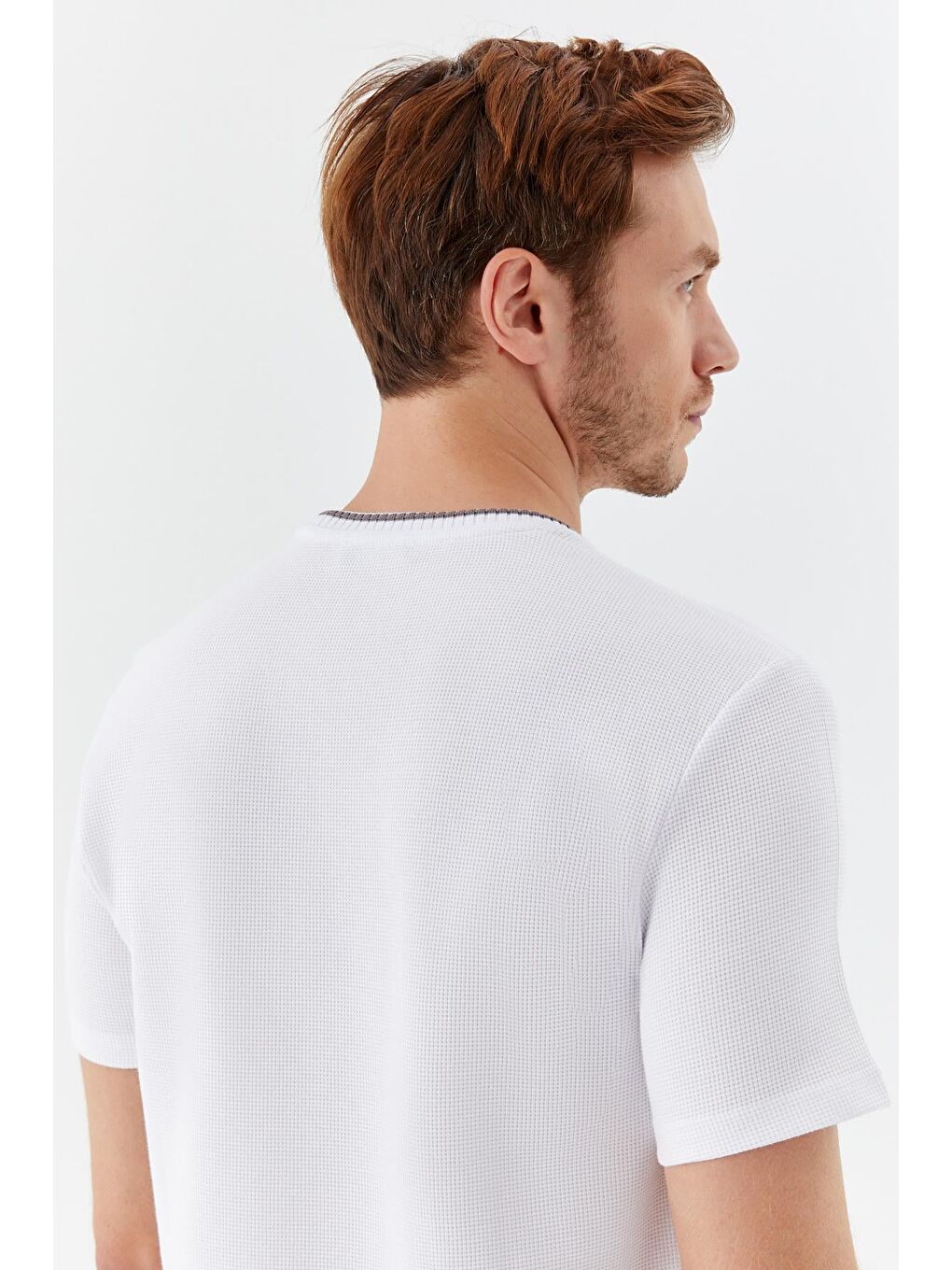 Ekru Bisiklet Yaka Dokulu Örme Erkek T-Shirt-5