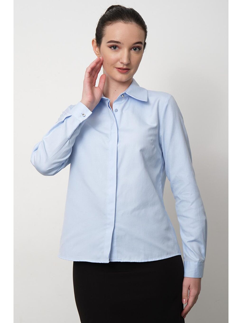 Pera Moda Mavi Kadın Beyaz Slim Fit Pamuklu Ofis Gömleği