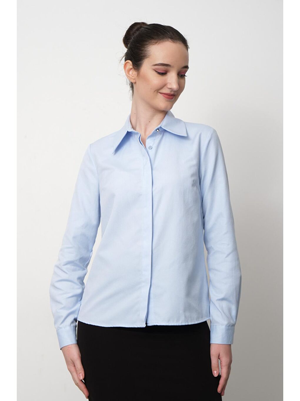 Pera Moda Mavi Kadın Beyaz Slim Fit Pamuklu Ofis Gömleği - 2