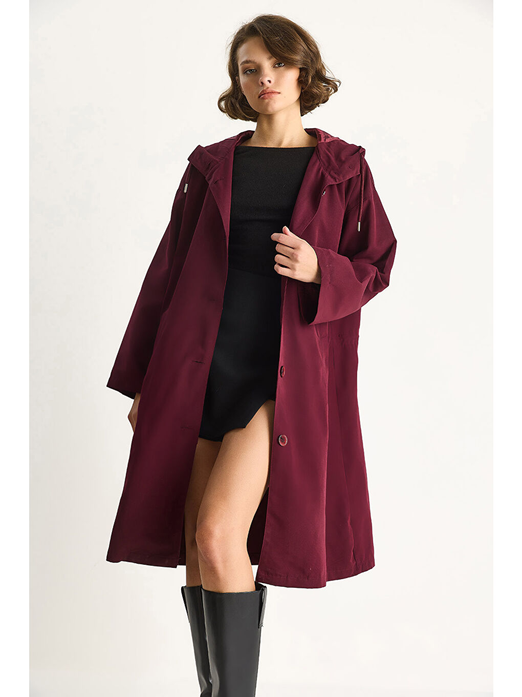 Mor Kadın Kapüşonlu Astarlı Cep Detaylı Orta Boy Mevsimlik Trençkot-2