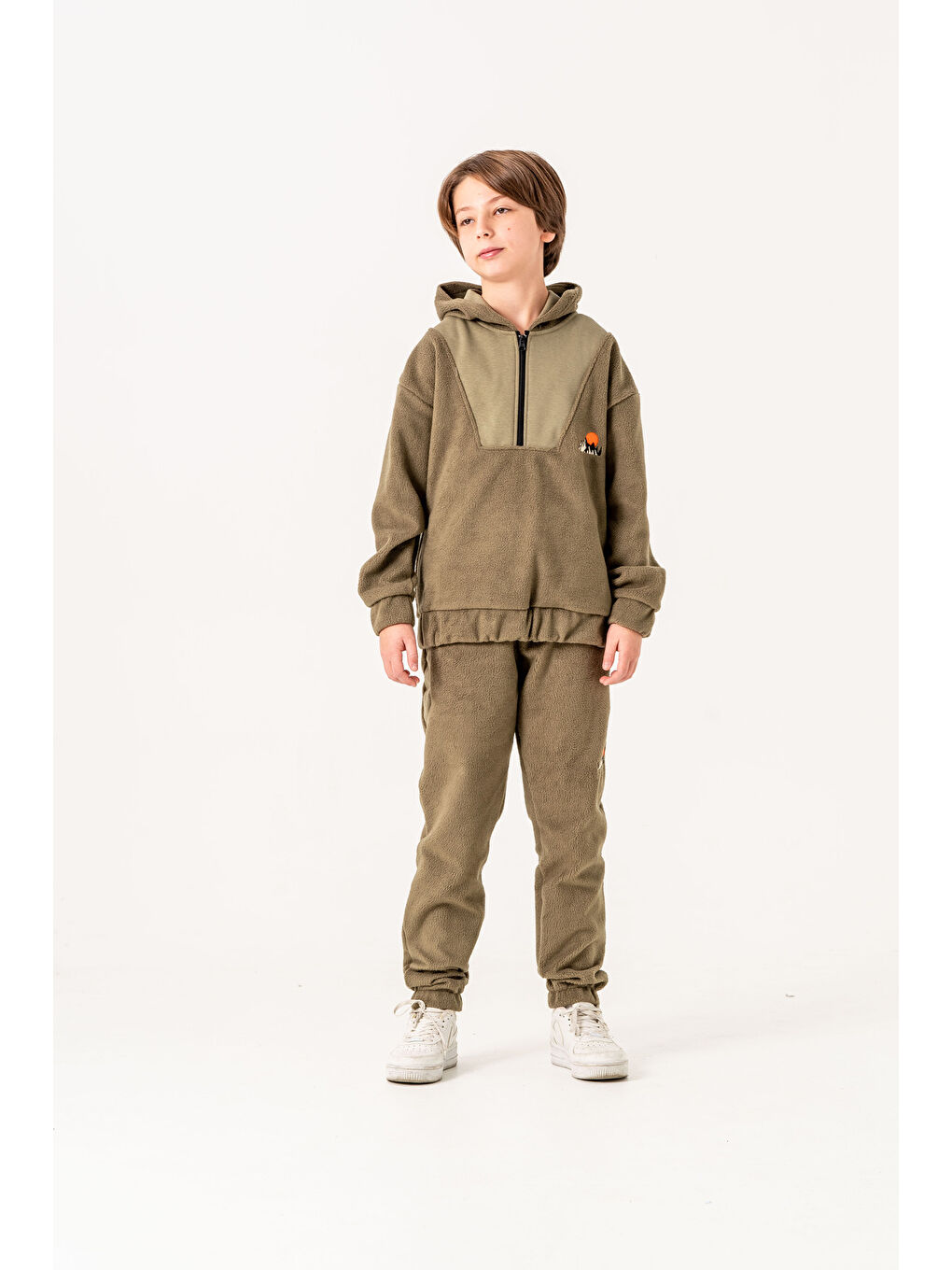 Haki Nakışlı Polar Erkek Çocuk Alt-Üst Eşofman Takımı-1