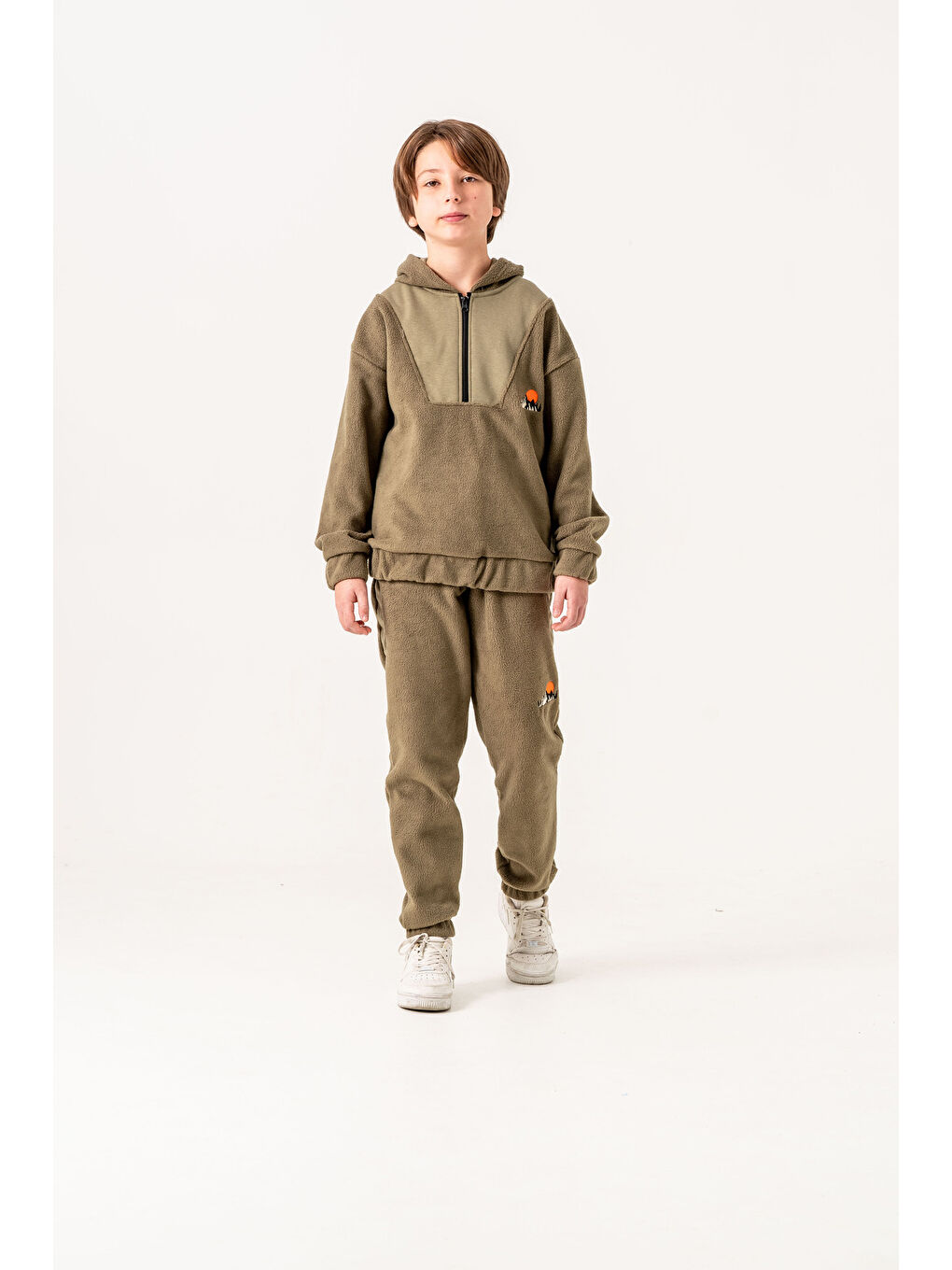 Haki Nakışlı Polar Erkek Çocuk Alt-Üst Eşofman Takımı-3