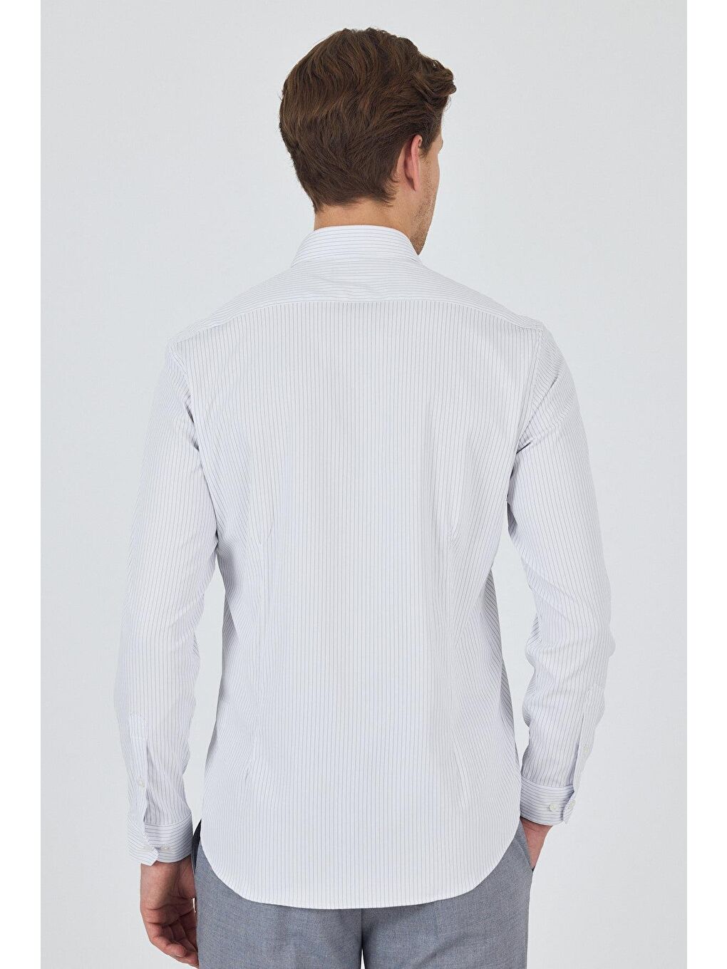 Beyaz Uzun Kol Çizgili Desen Bez Ayağı İtalyan Yaka Cepsiz Esnek Classic Slim Fit Gömlek 1004250202-4