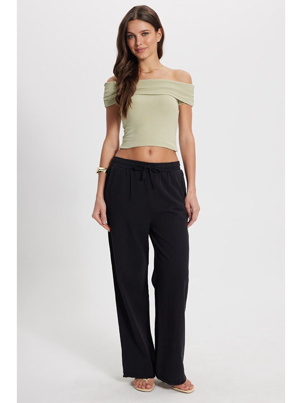 Kadın Relax Fit Rahat Kesim %100 Pamuk Beli Bağcıklı Lastikli Çift Cepli Siyah Pantolon