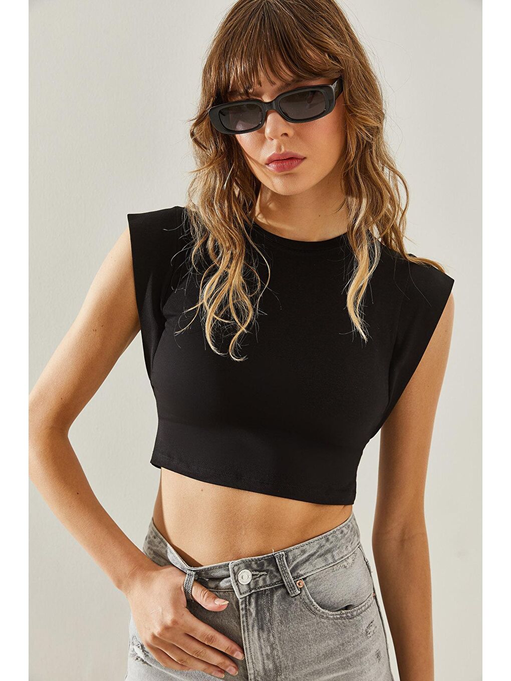 SHADE Siyah Kadın Omuz Detaylı Basic  crop  T-Shirt