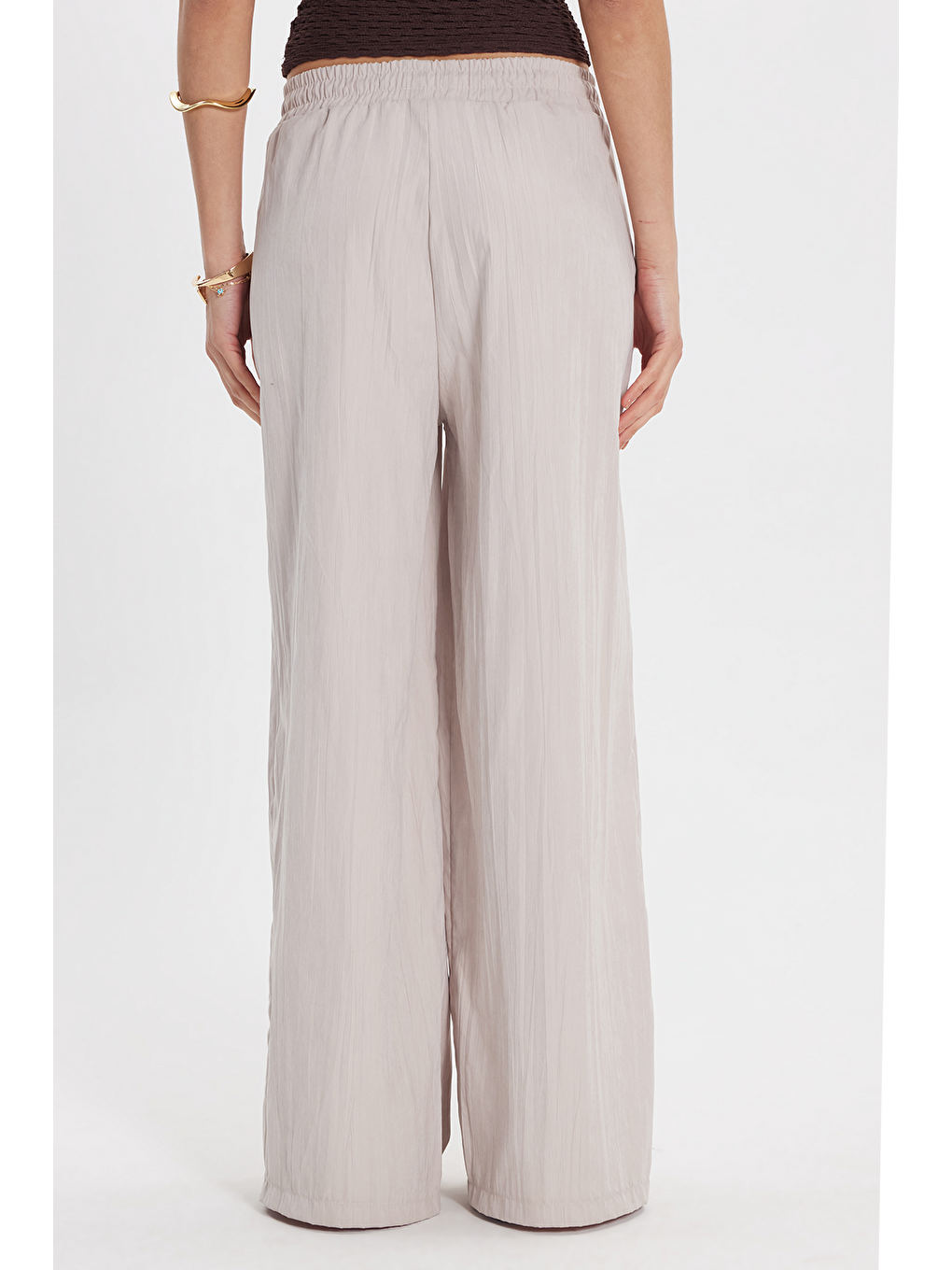 Kadın Relax Fit Rahat Kesim Beli Bağcıklı Lastikli Yumuşak Dokulu Çift Cepli Bej Pantolon-6