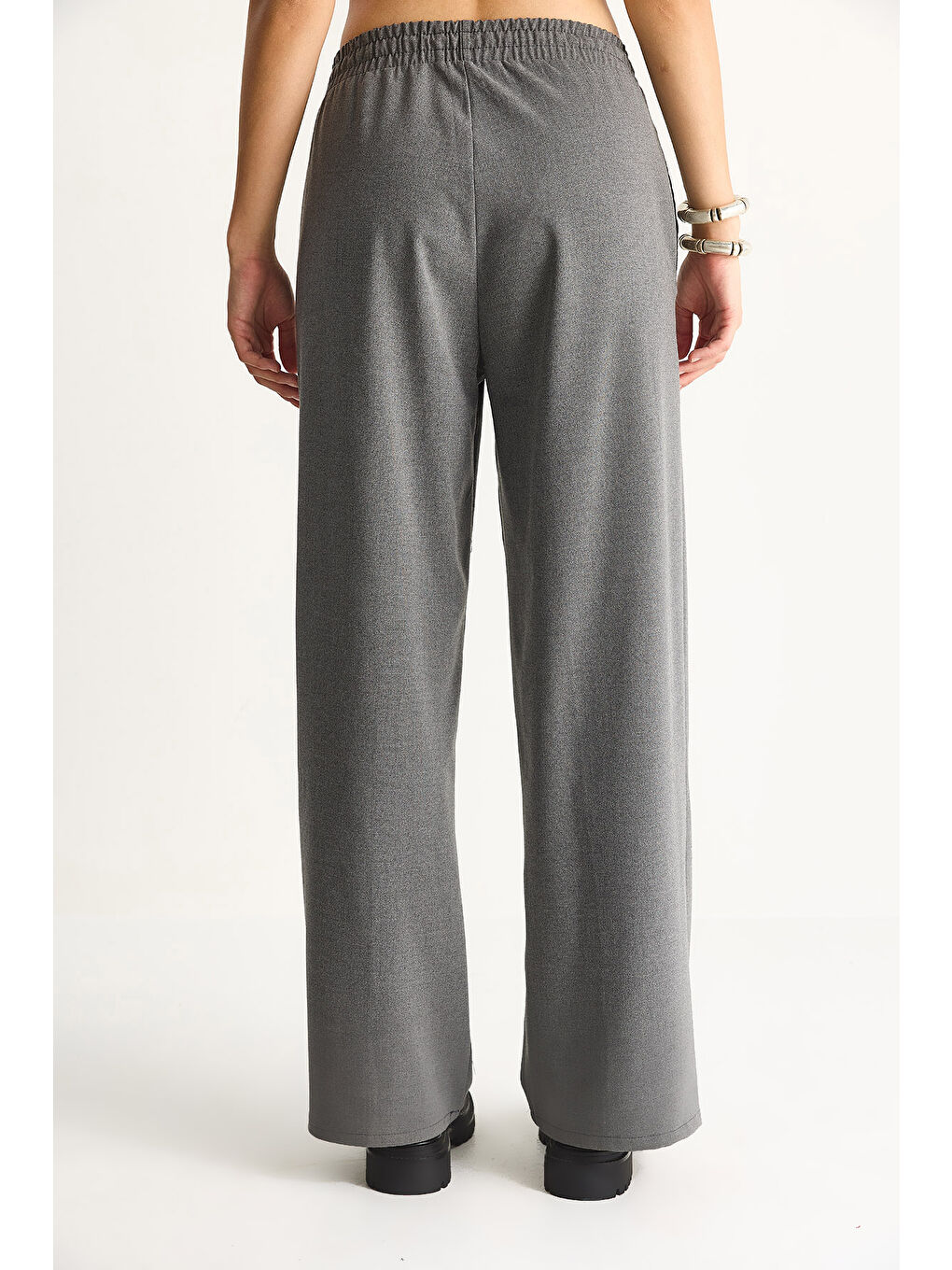 Antrasit Kadın Beli Lastikli Cep Detaylı Nervürlü Plazzo Kumaş Pantolon-6