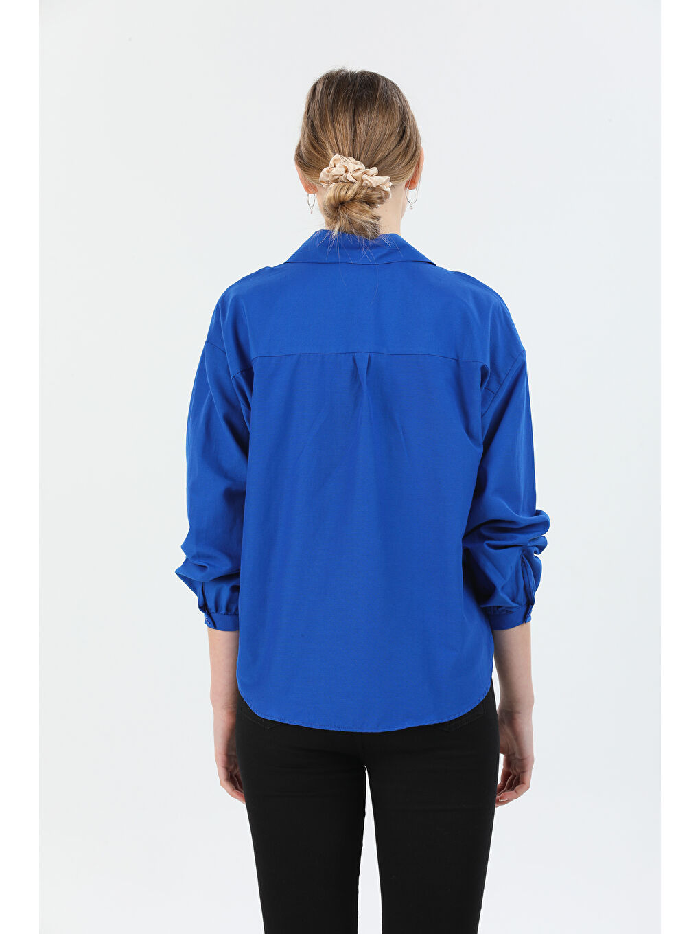 Lacivert Omuz Büzgü Detaylı Balon Kol Gömlek-4