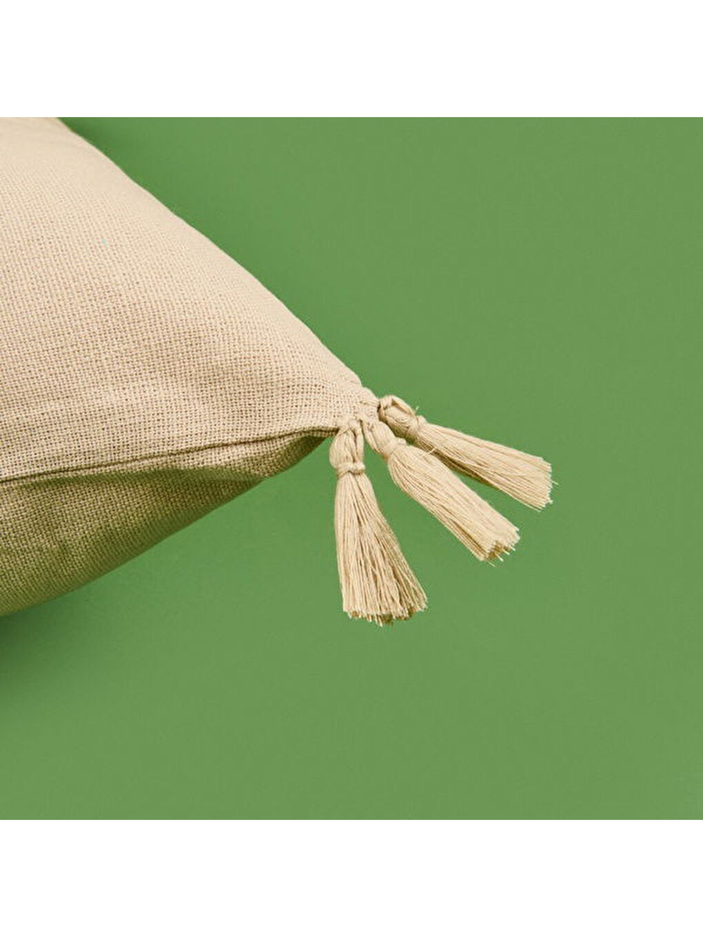 Soft Boho Püskül Detaylı Kırlent - Bej - 40x40 cm-1