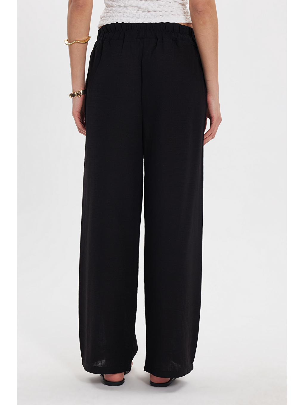 Kadın Relax Fit Rahat Kesim Beli Lastikli Siyah Pantolon-5